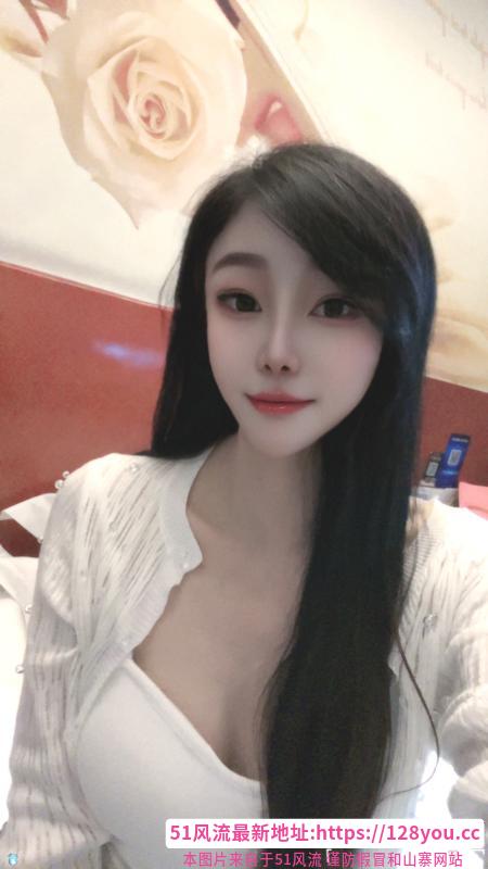 瑜伽老师七七