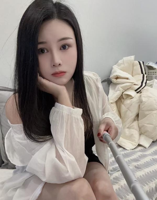 170美腿D波妹小鱼