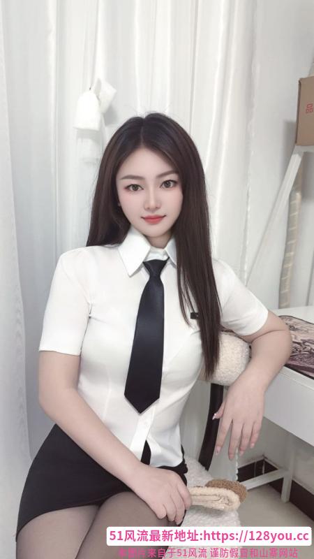 性感OL秘书制服恋恋