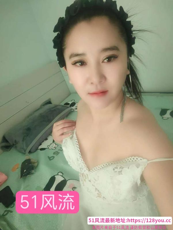 娇小苗条少妇垚垚