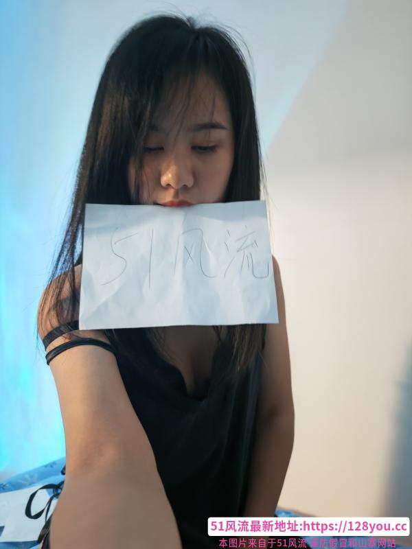 水床翘臀小刺猬