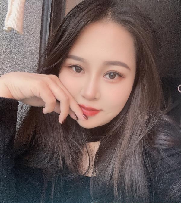 上城肤白美妹