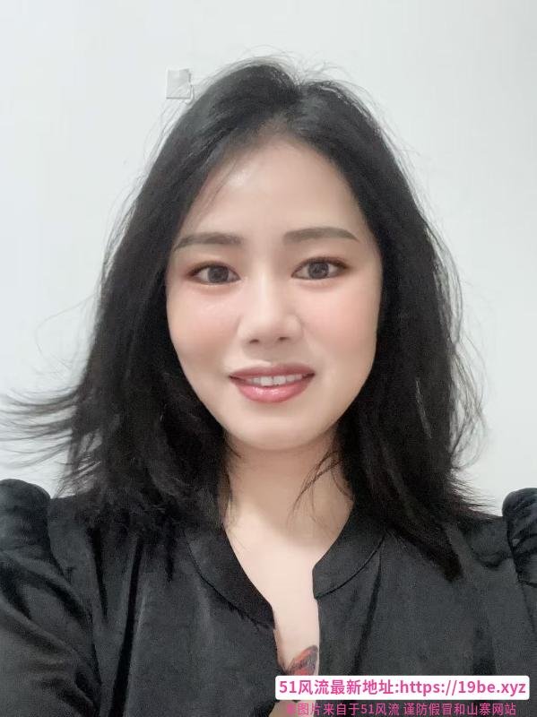 翘臀风骚老师