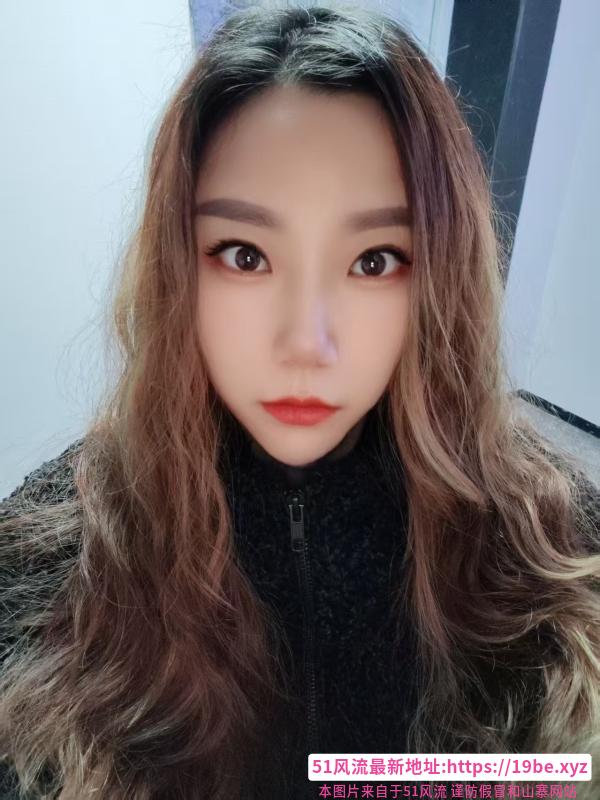 下沙轻熟黄发少妇
