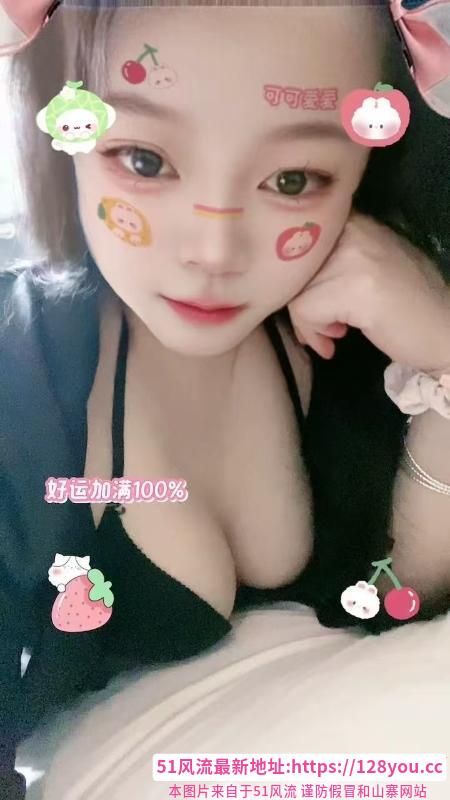 玩的很开的大胸妹妹