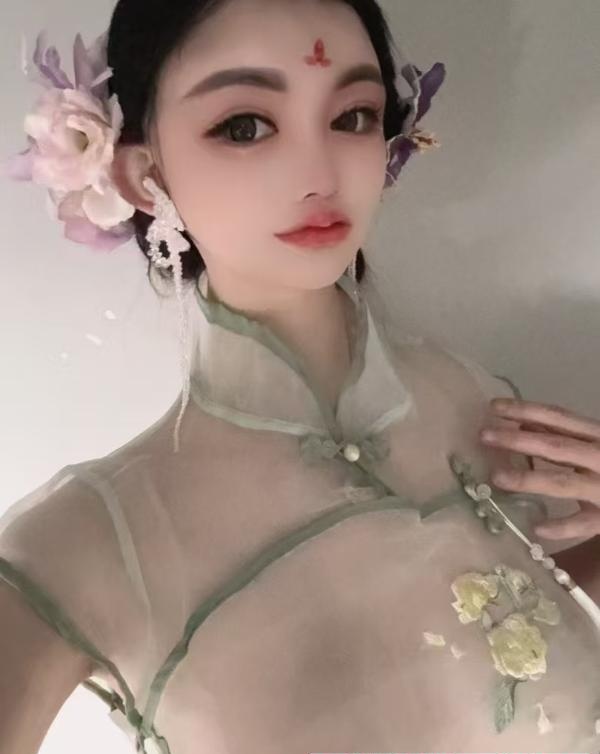 汉口蓝齐儿