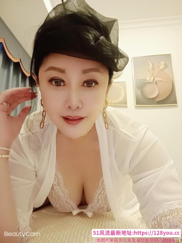 会潮喷的东北小姐姐