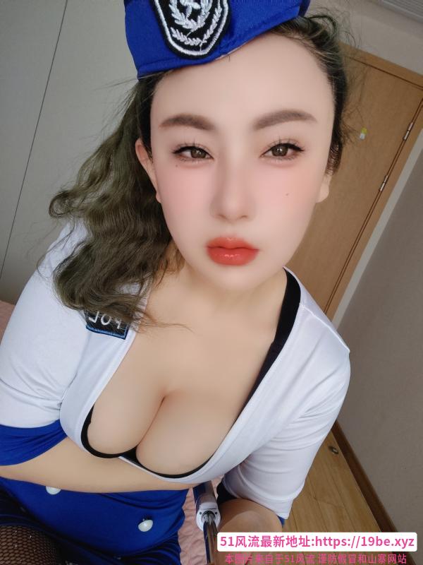 昆山大奶性感美女