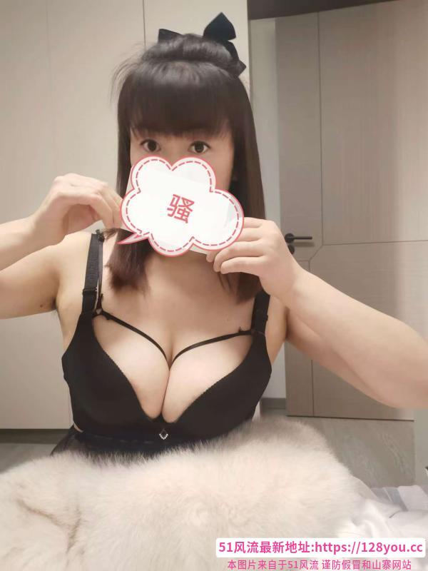 大屁股姐姐