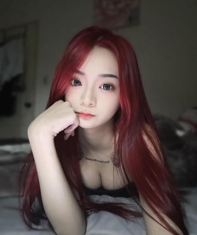 美甲小姐姐