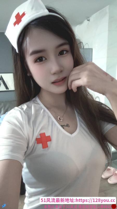 二刷东站护士诗涵