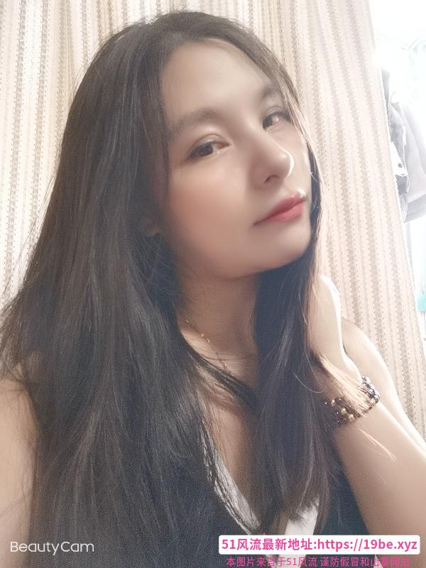 汉口火车站妹子