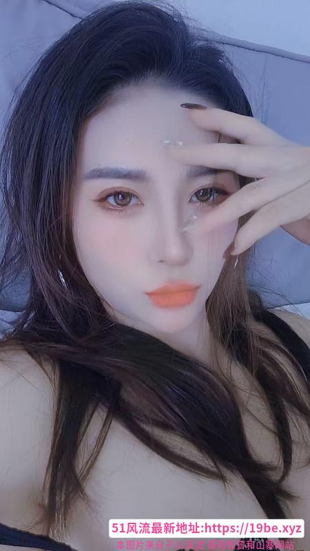 美女少妇