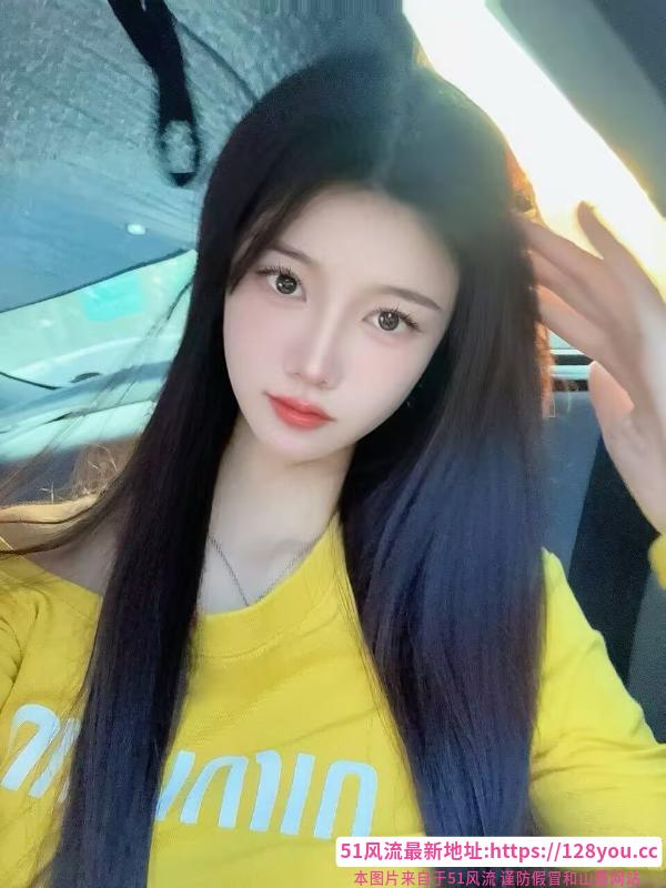 湿吻瑜伽老师袁满