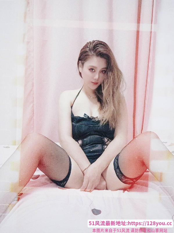 吴中黑丝情趣骚女