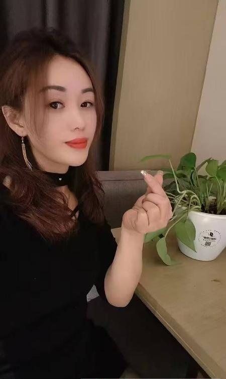 风骚的两姐妹
