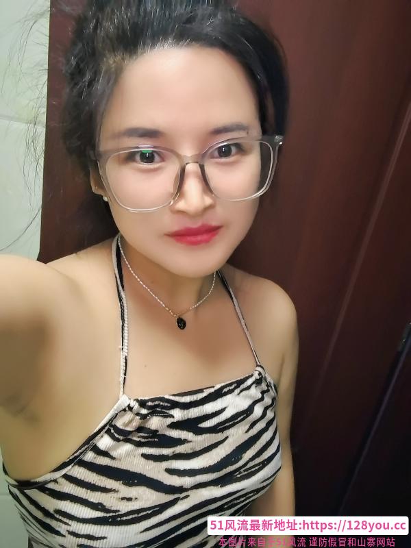 钟楼服务系御姐