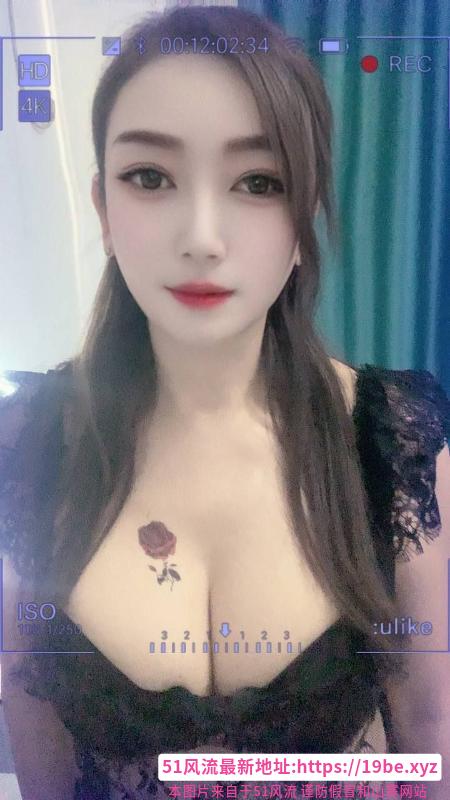 大胸美熟女施彤