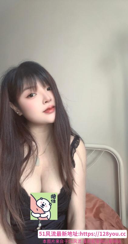 风骚肥臀大奶的小爱