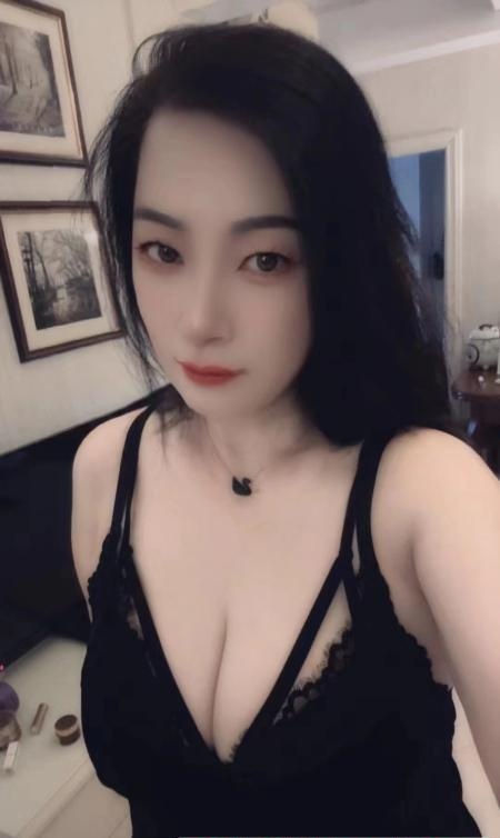 越秀气质姐姐丹妮