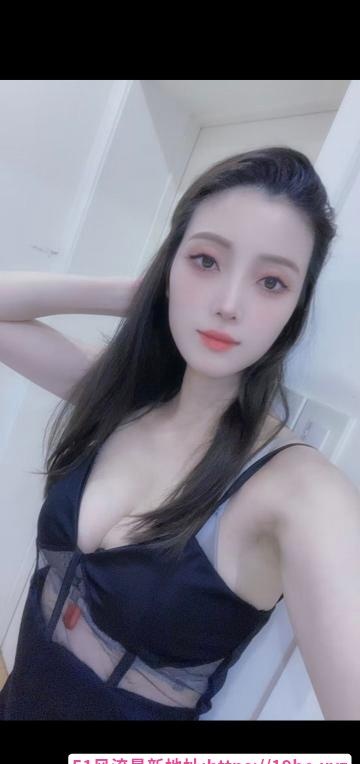 高冷女神妞妞