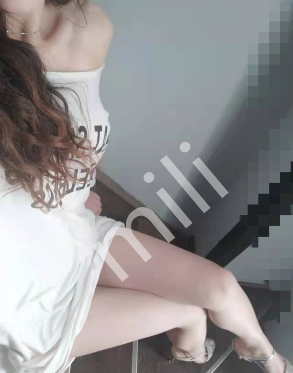 西门大长腿性感御姐
