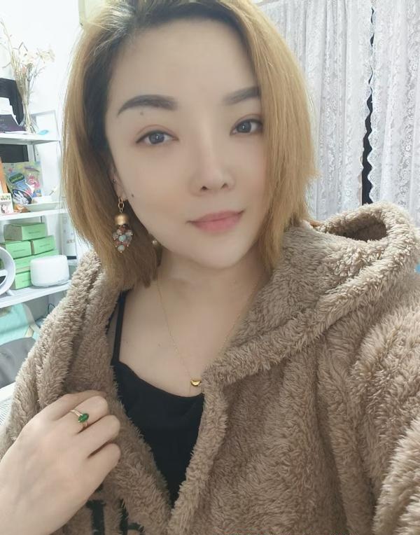 气质三通小姐姐