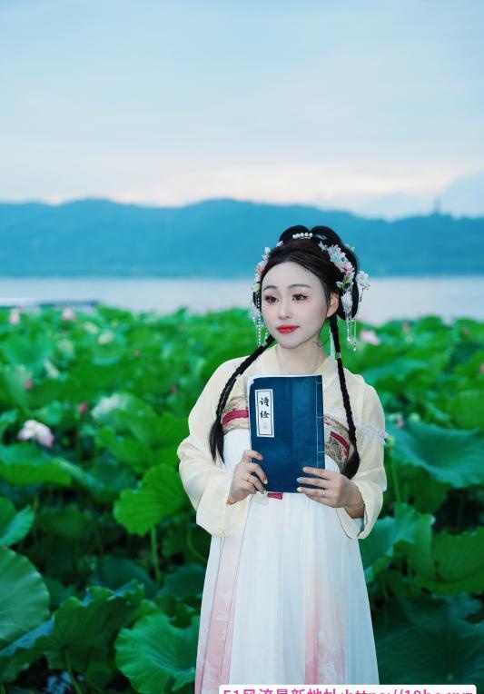 一字马川妹子