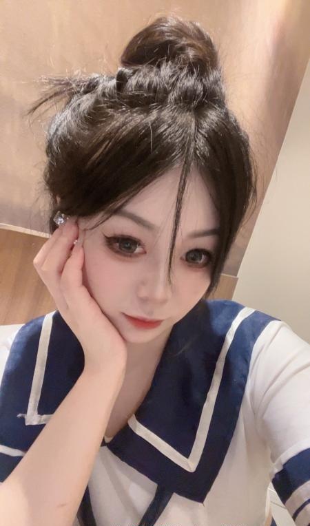 新区服务系妹子
