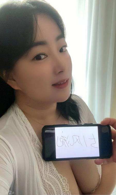 瑶海爆乳女神颜欢