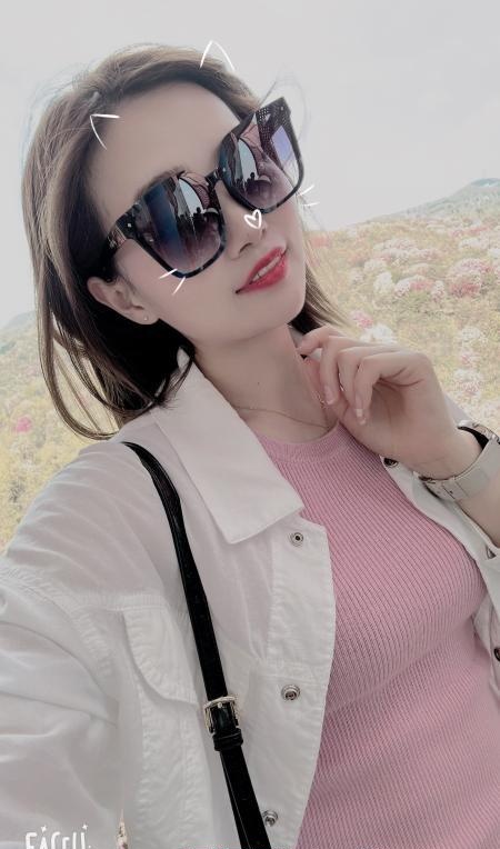 长腿美女莉莉