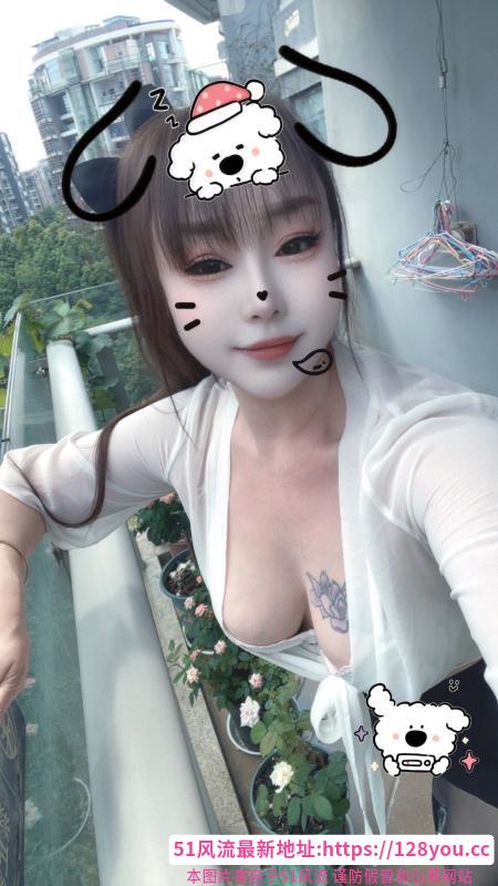 大胸服务控少妇