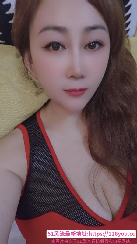 服务耐心熟女