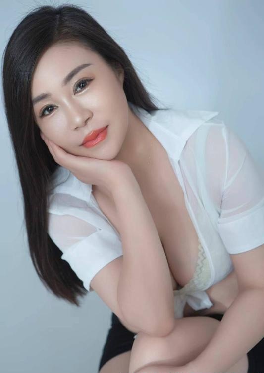 天河泄火少妇小莉