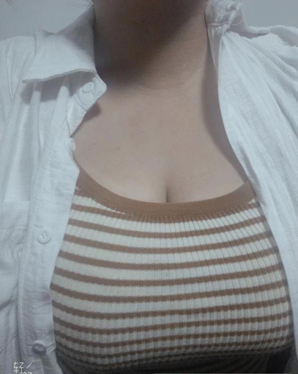 公明巨乳骚西西