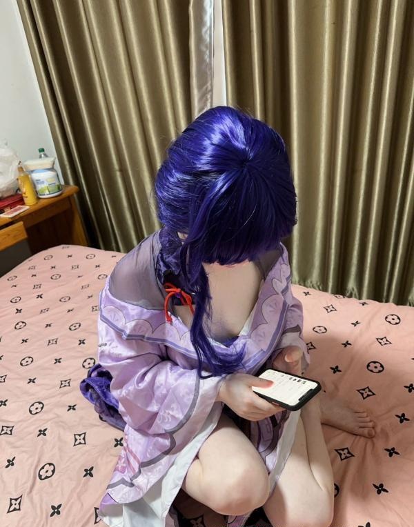 白虎cos小姐姐