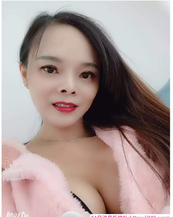体验大胸小姐姐