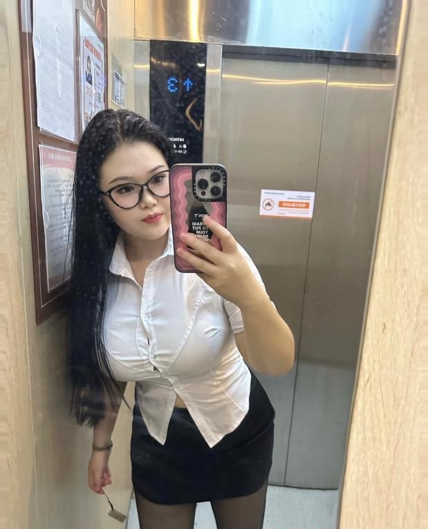 丰臀巨乳小坦克