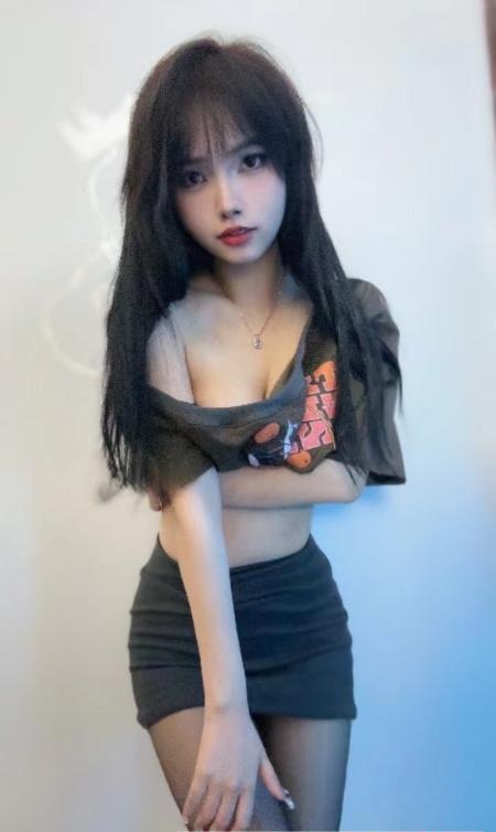 黑丝美人栀夏