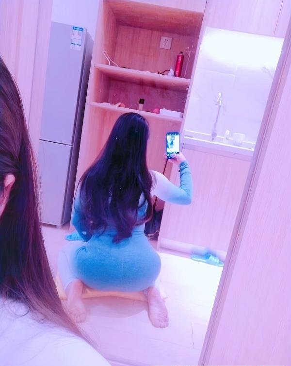 海珠韵味性感骚货